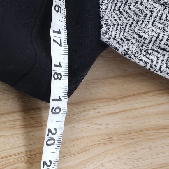 Ricki Freeman for Teri Jon Black and white Dress size 10 - Picture 9 of 10